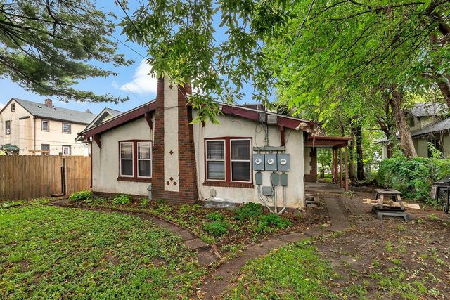 209 Cedar Lake Road N, Minneapolis, MN 55405