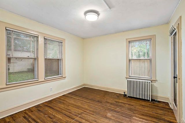 209 Cedar Lake Road N, Minneapolis, MN 55405