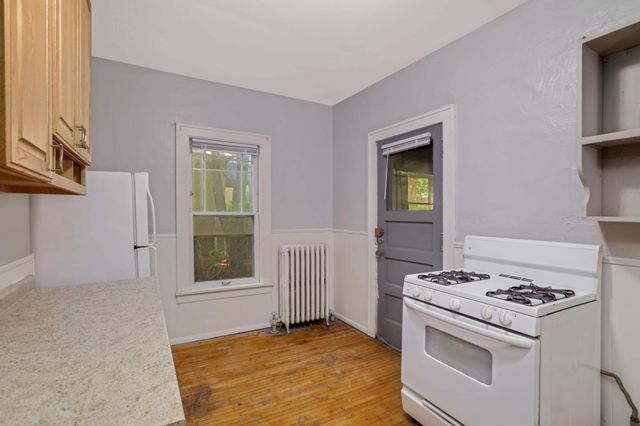 209 Cedar Lake Road N, Minneapolis, MN 55405