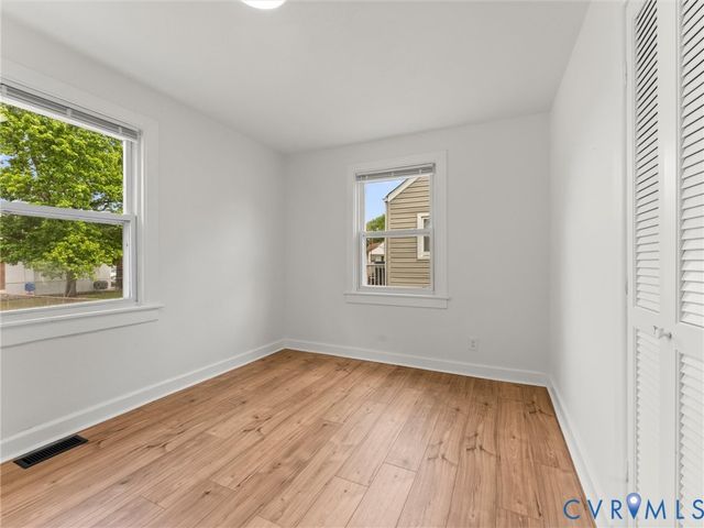 544 Roslyn Ave, Colonial Heights, VA 23834