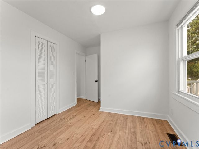544 Roslyn Ave, Colonial Heights, VA 23834