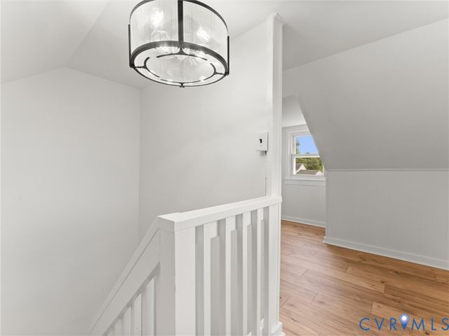 544 Roslyn Ave, Colonial Heights, VA 23834