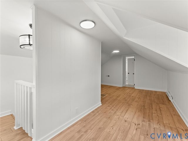 544 Roslyn Ave, Colonial Heights, VA 23834