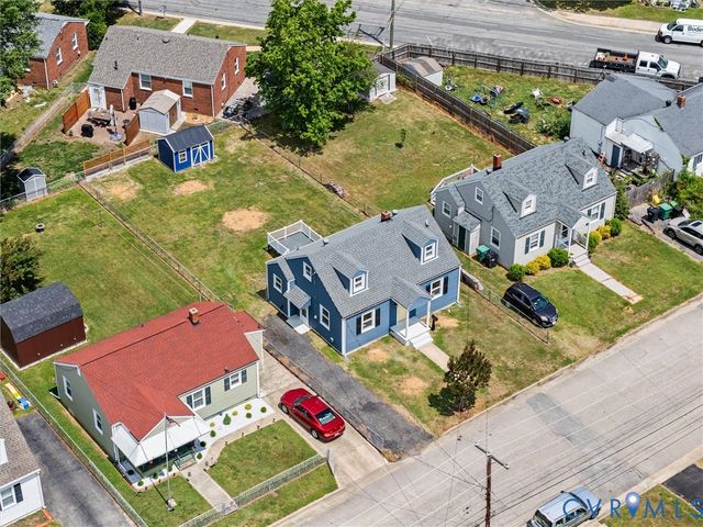 544 Roslyn Ave, Colonial Heights, VA 23834