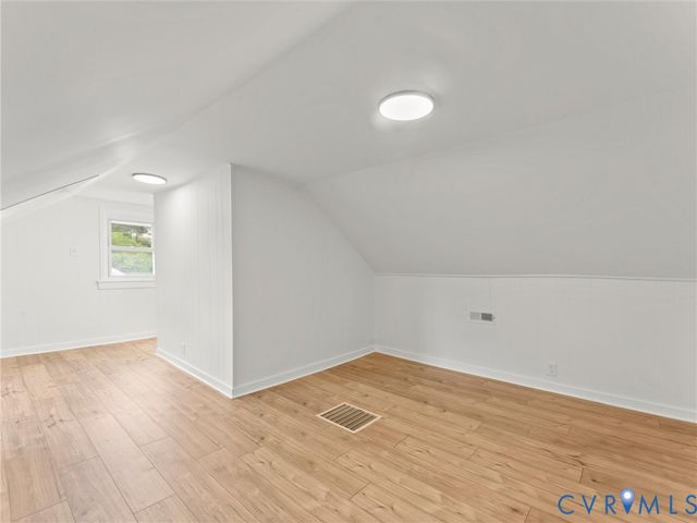 544 Roslyn Ave, Colonial Heights, VA 23834