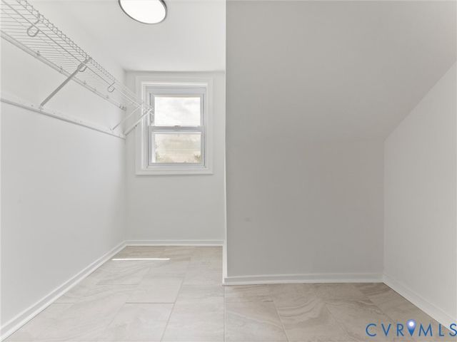 544 Roslyn Ave, Colonial Heights, VA 23834