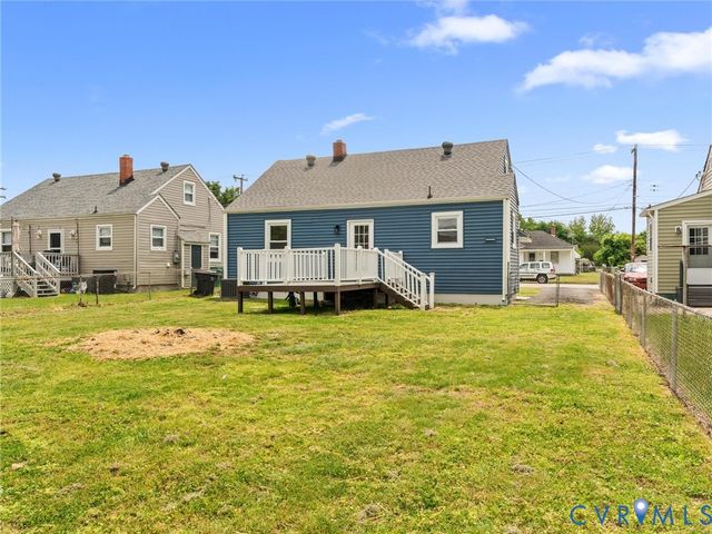 544 Roslyn Ave, Colonial Heights, VA 23834