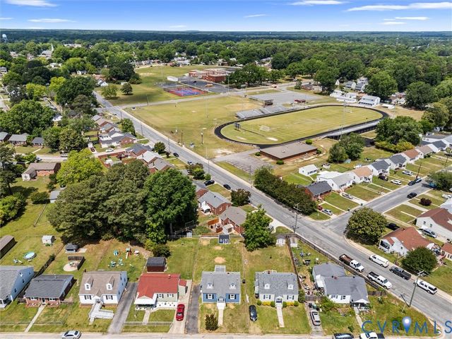 544 Roslyn Ave, Colonial Heights, VA 23834