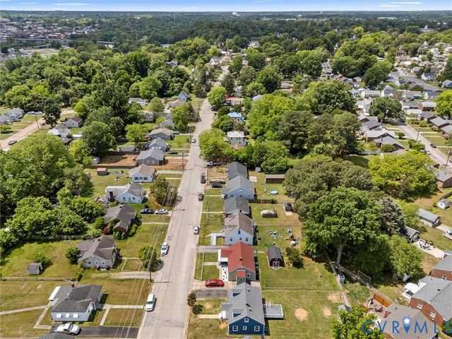 544 Roslyn Ave, Colonial Heights, VA 23834