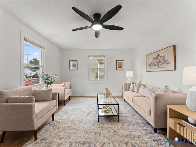 544 Roslyn Ave, Colonial Heights, VA 23834