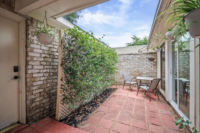 2934 Ashford Trail Drive, Houston, TX 77082