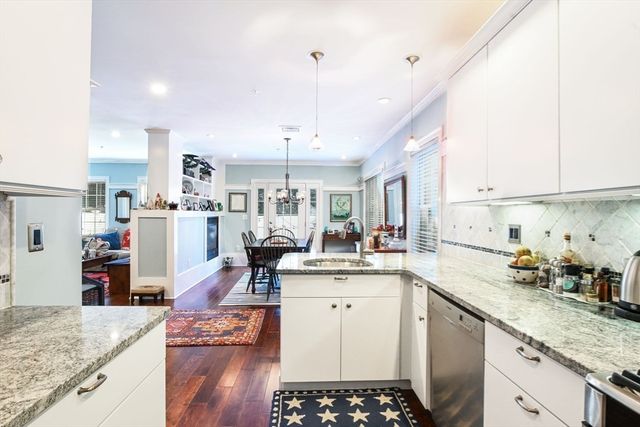 572 Freeport Street 103, Boston, MA 02122