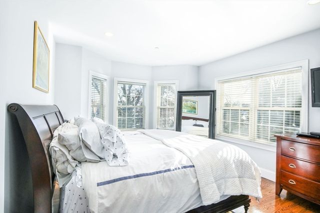 572 Freeport Street 103, Boston, MA 02122