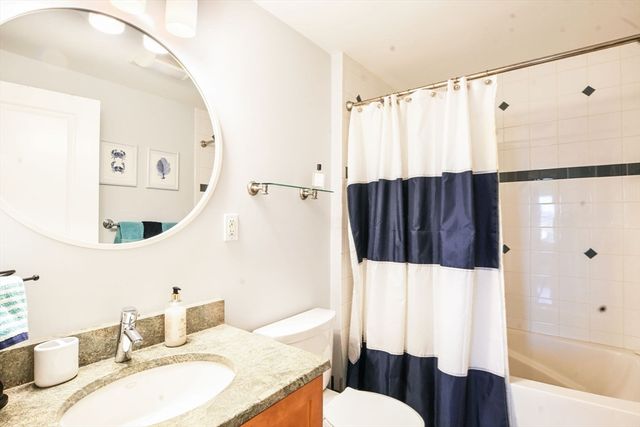 572 Freeport Street 103, Boston, MA 02122