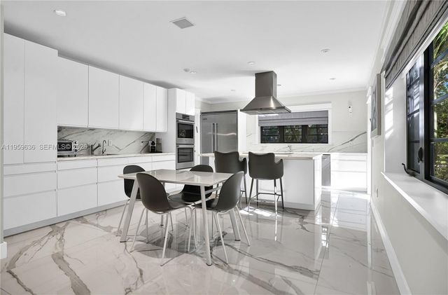 4363 Nautilus Dr, Miami Beach, FL 33140