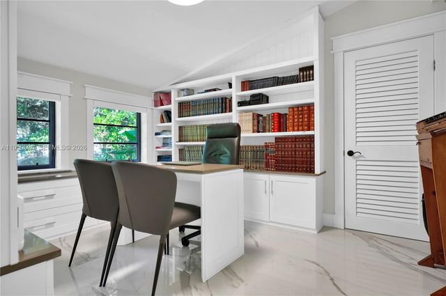 4363 Nautilus Dr, Miami Beach, FL 33140