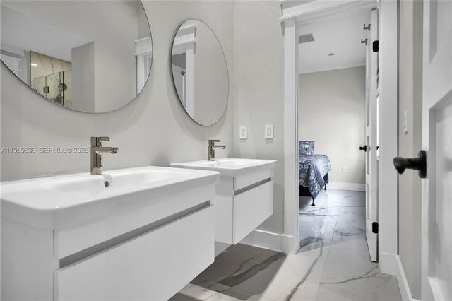 4363 Nautilus Dr, Miami Beach, FL 33140