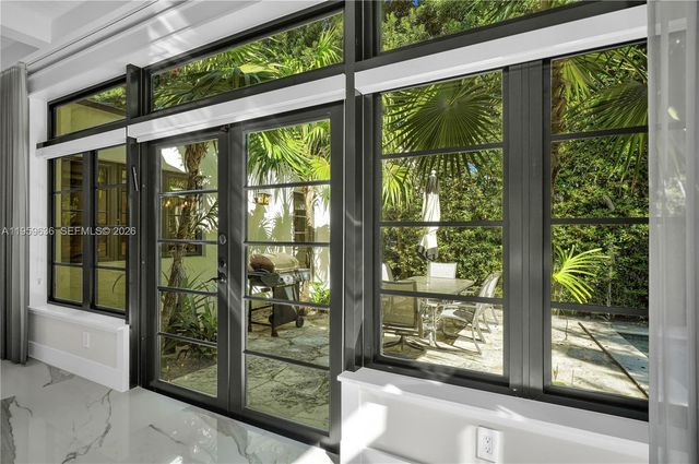 4363 Nautilus Dr, Miami Beach, FL 33140