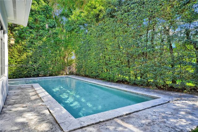 4363 Nautilus Dr, Miami Beach, FL 33140