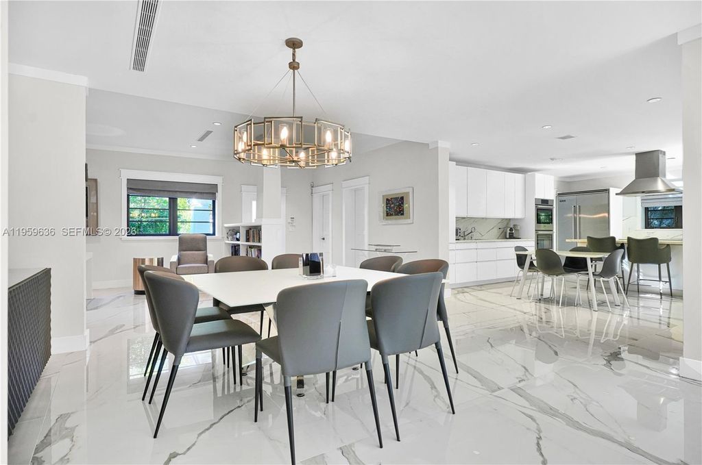 4363 Nautilus Dr, Miami Beach, FL 33140