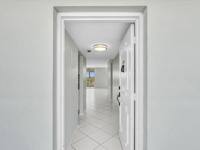 6161 NW 2nd Avenue, Boca Raton, FL 33487