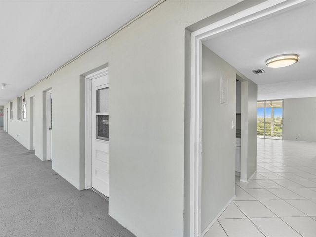 6161 NW 2nd Avenue, Boca Raton, FL 33487