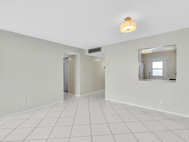 6161 NW 2nd Avenue, Boca Raton, FL 33487