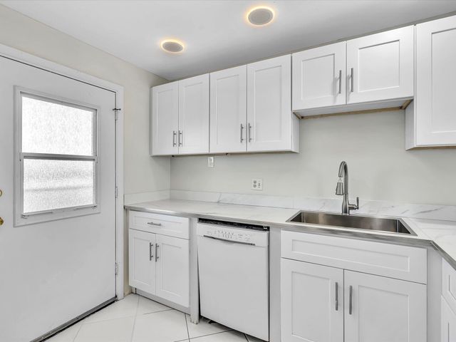 6161 NW 2nd Avenue, Boca Raton, FL 33487