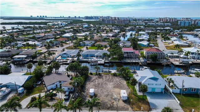 206 Ibis ST, Fort Myers Beach, FL 33931