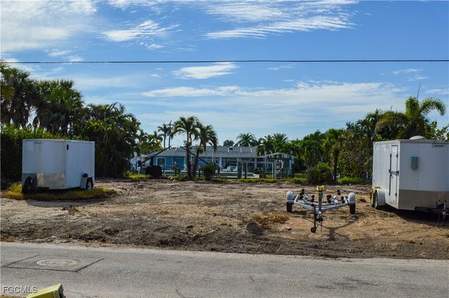 206 Ibis ST, Fort Myers Beach, FL 33931