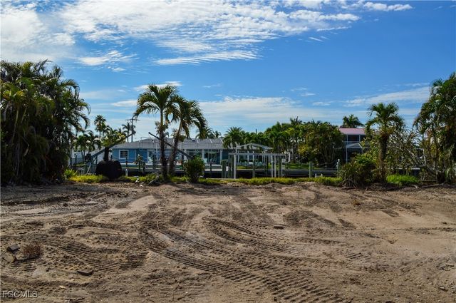 206 Ibis ST, Fort Myers Beach, FL 33931