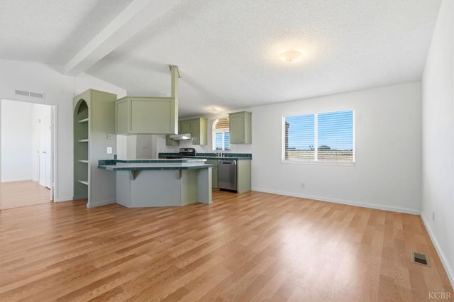 8866 23rd Avenue, Lemoore, CA 93245