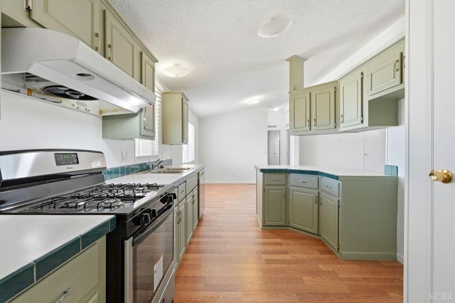 8866 23rd Avenue, Lemoore, CA 93245