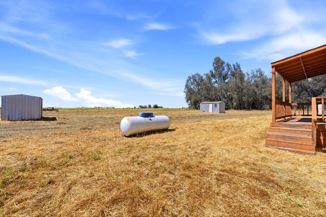 8866 23rd Avenue, Lemoore, CA 93245