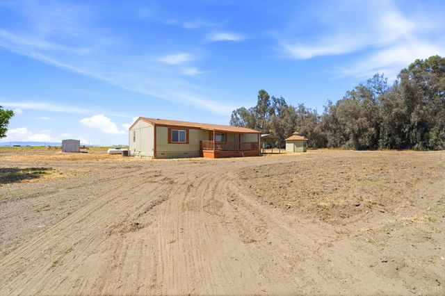 8866 23rd Avenue, Lemoore, CA 93245