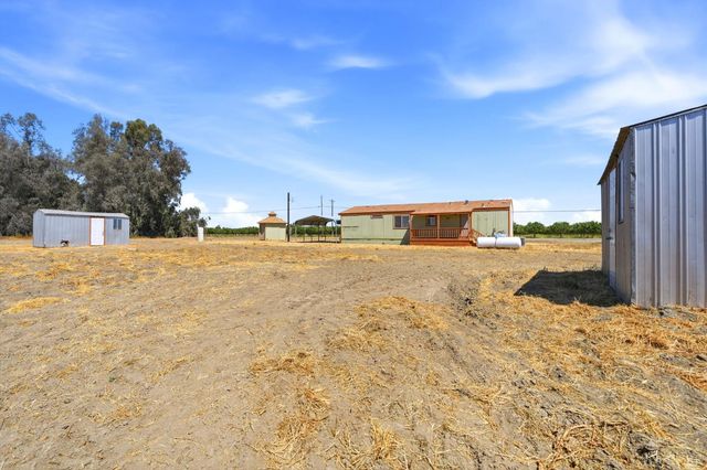 8866 23rd Avenue, Lemoore, CA 93245