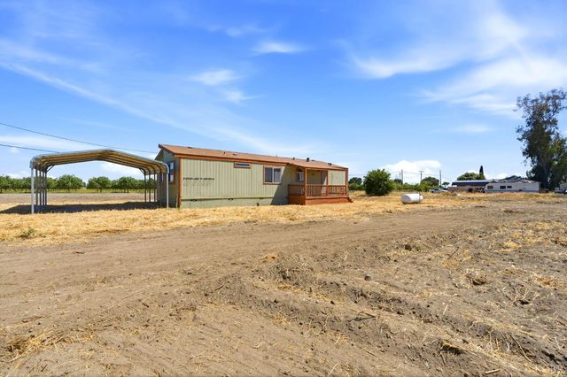 8866 23rd Avenue, Lemoore, CA 93245
