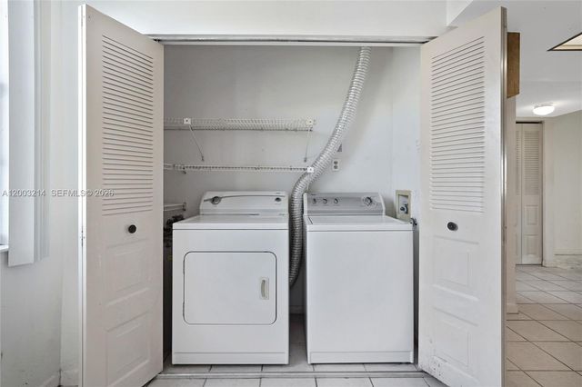 7330 NW 18th St 204, Margate, FL 33063