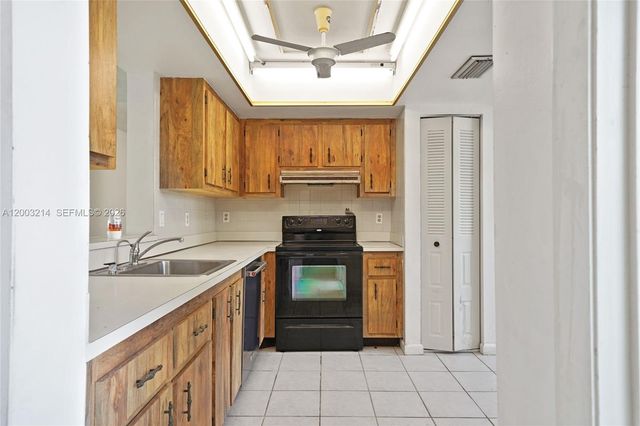 7330 NW 18th St 204, Margate, FL 33063