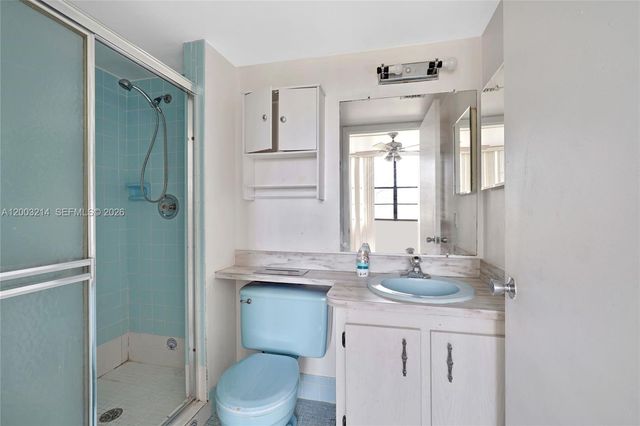 7330 NW 18th St 204, Margate, FL 33063