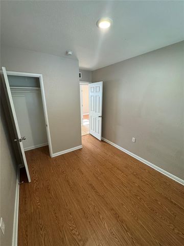 2016 E CRENSHAW STREET, Tampa, FL 33610