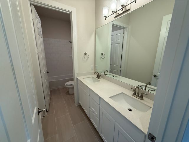 1300 Green Ridge, Weatherford, TX 76085