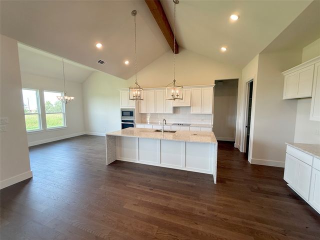 1300 Green Ridge, Weatherford, TX 76085