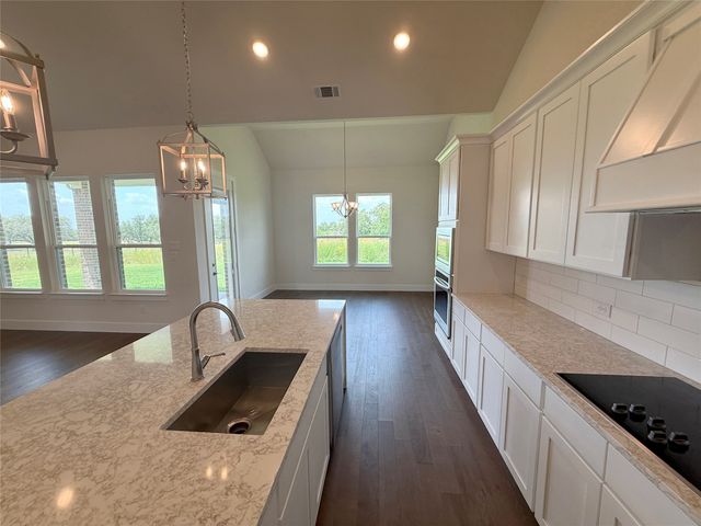 1300 Green Ridge, Weatherford, TX 76085