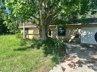 836 Glencove Avenue NW, Palm Bay, FL 32907