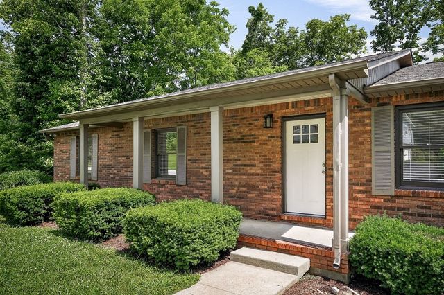 2600 Lake Valley Dr, Cookeville, TN 38506