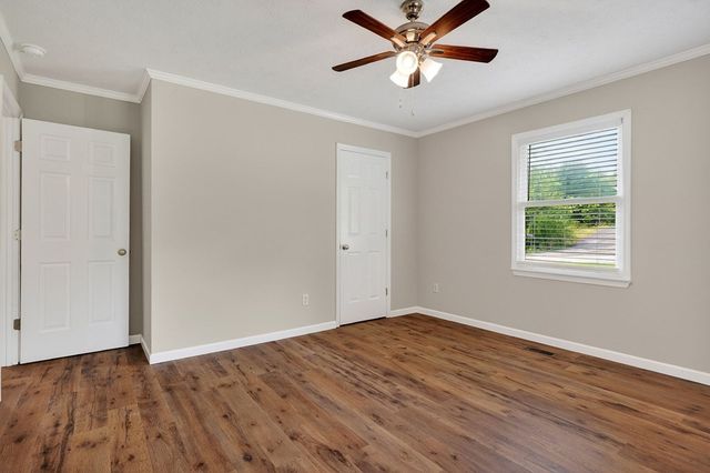 2600 Lake Valley Dr, Cookeville, TN 38506