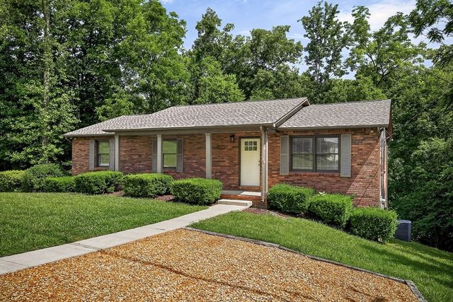 2600 Lake Valley Dr, Cookeville, TN 38506