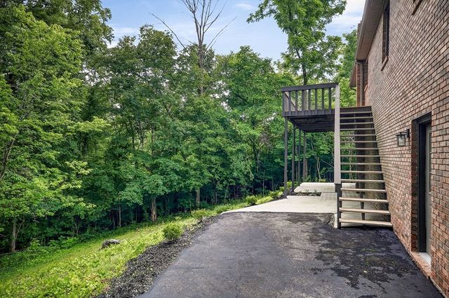 2600 Lake Valley Dr, Cookeville, TN 38506