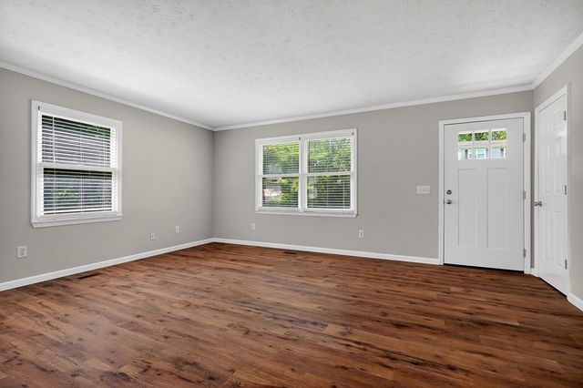 2600 Lake Valley Dr, Cookeville, TN 38506
